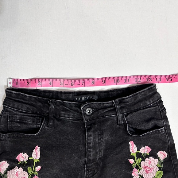 Guess Shorts Women 28 Black Hot Pants Hi Rise Jean Embroidered Roses Dark Wash - Picture 11 of 13